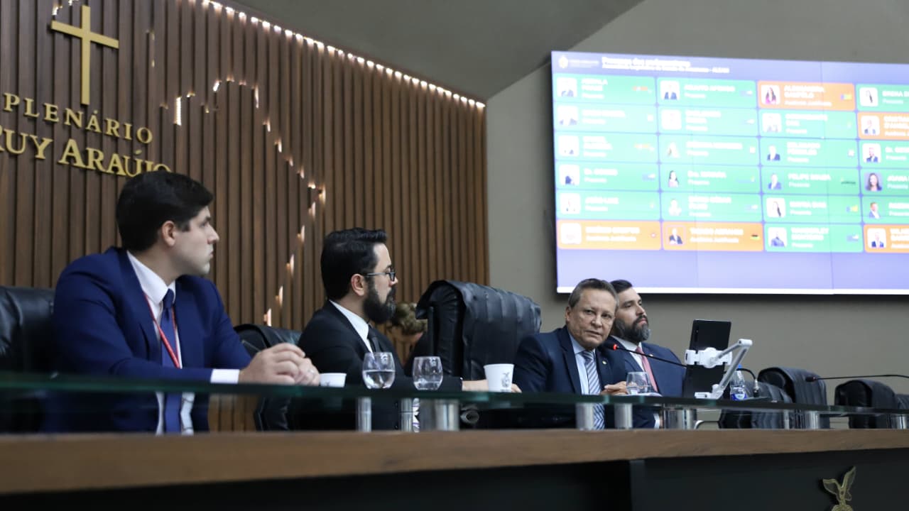 Projetos da Aleam tratam de proteção infantil, prevenção ao suicídio e doença renal crônica.