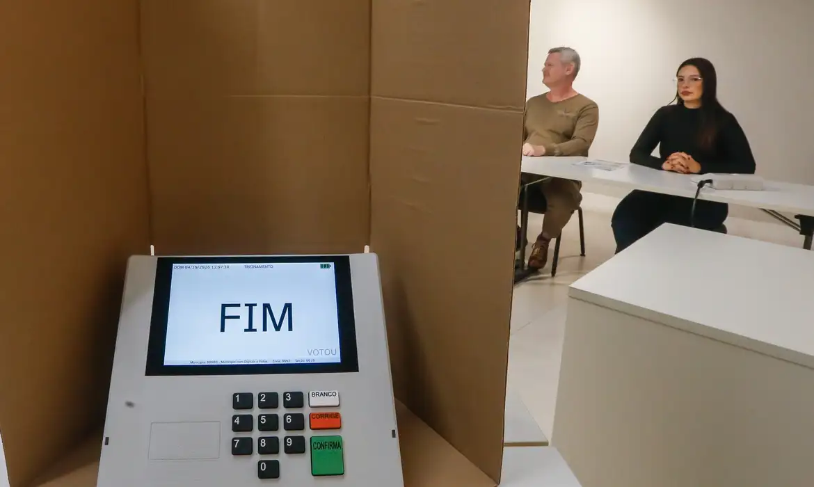 Eletrônicos devem ficar fora da cabine de votação