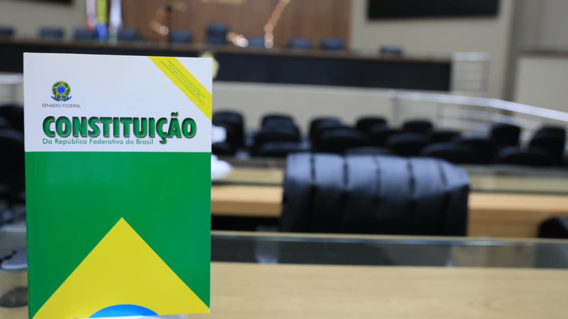 Constituição Federal 38 anos desde a promulgação da Carta Cidadã em 1988.